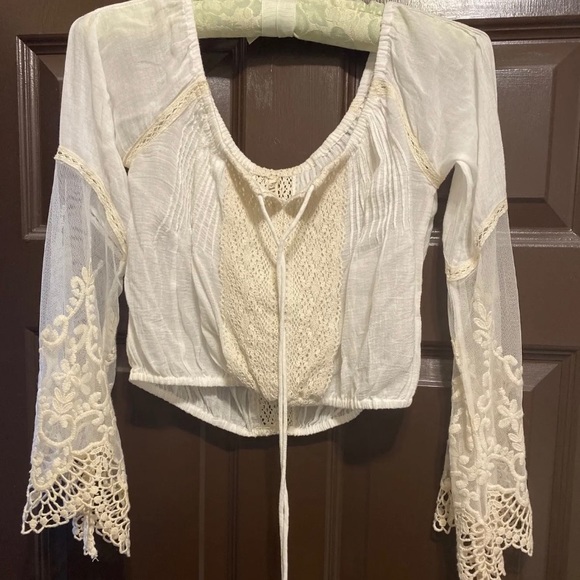 Spell Peasant Girl Crop top - Picture 2 of 11